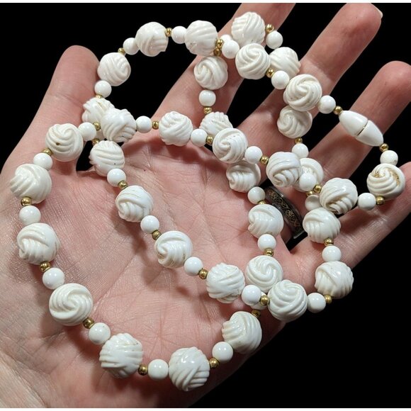Vintage White Plastic Knot Beaded Necklace With Gold Tone Accents - Picture 2 of 5